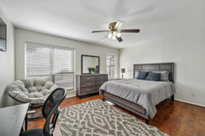 *Premium Townhome & Great Location